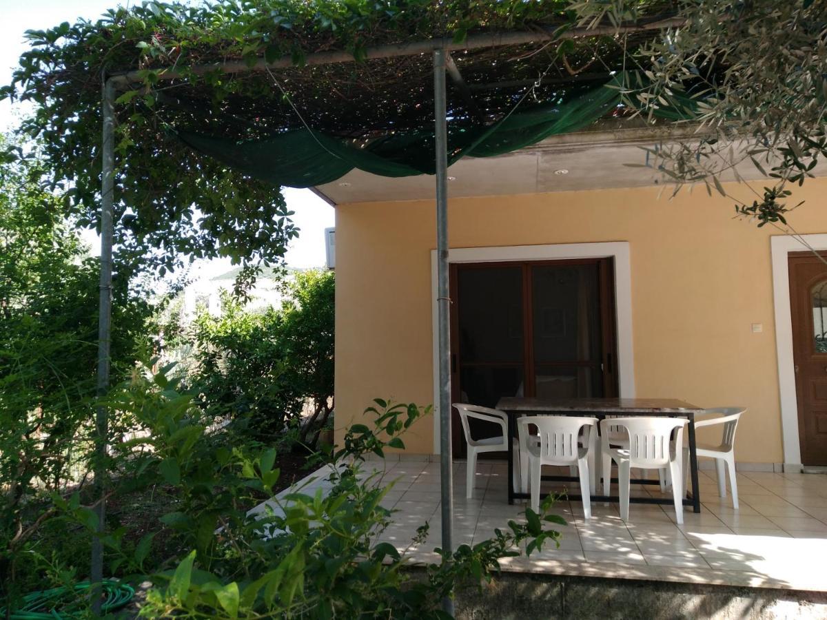 Villa Lefkas House With Garden à Tsoukaládhes Extérieur photo